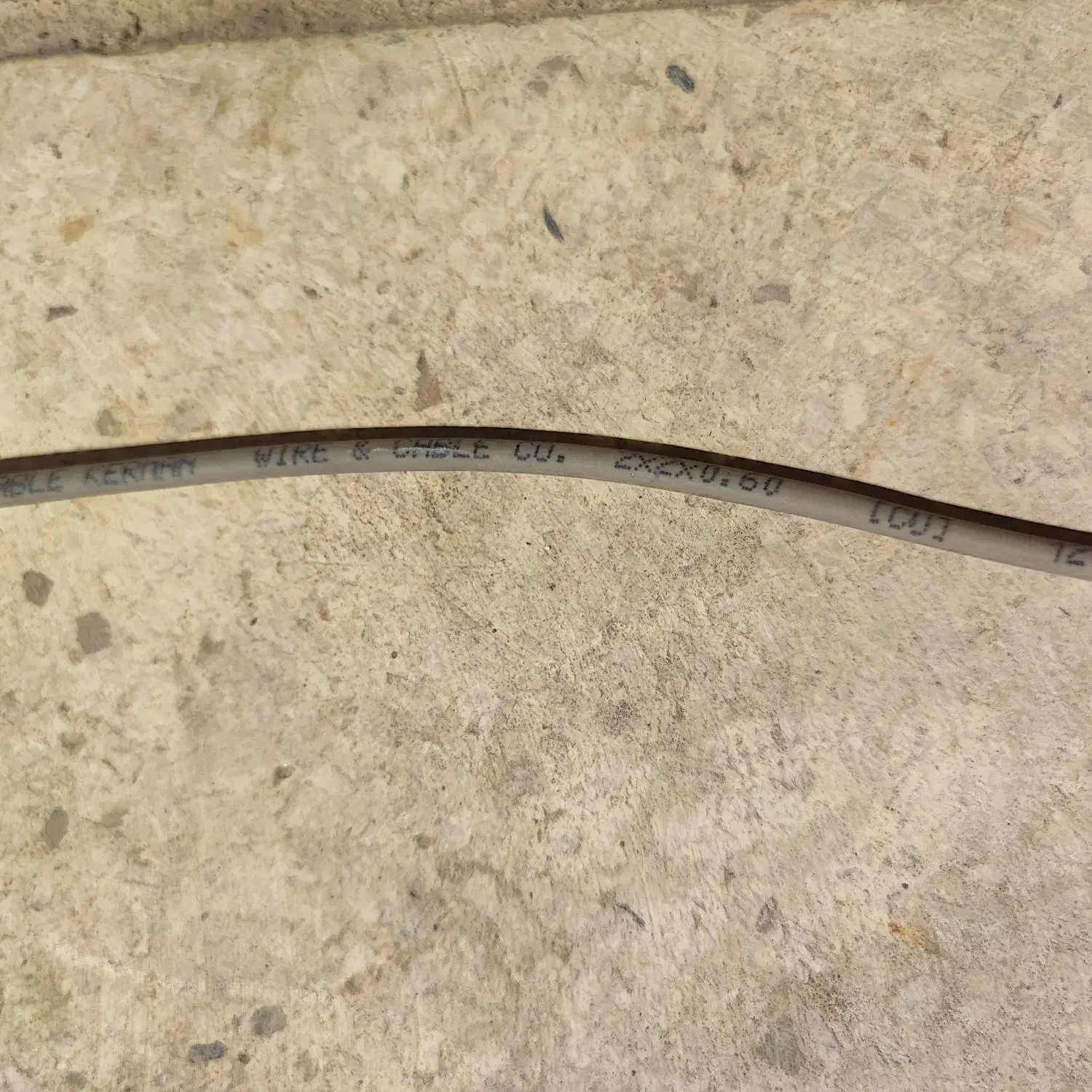 سیم تلفن|مودم و تجهیزات شبکه|شیراز, اصلاح‌نژاد|دیوار