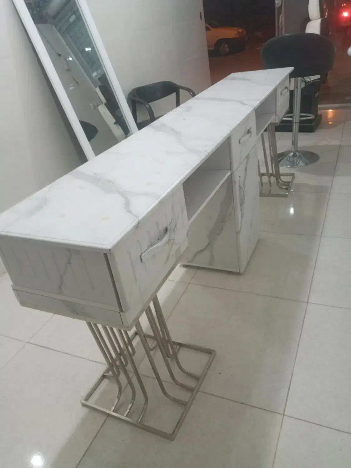 میز ناخنکاری دو نفره|آرایشگاه و سالنهای زیبایی|تاکستان, |دیوار