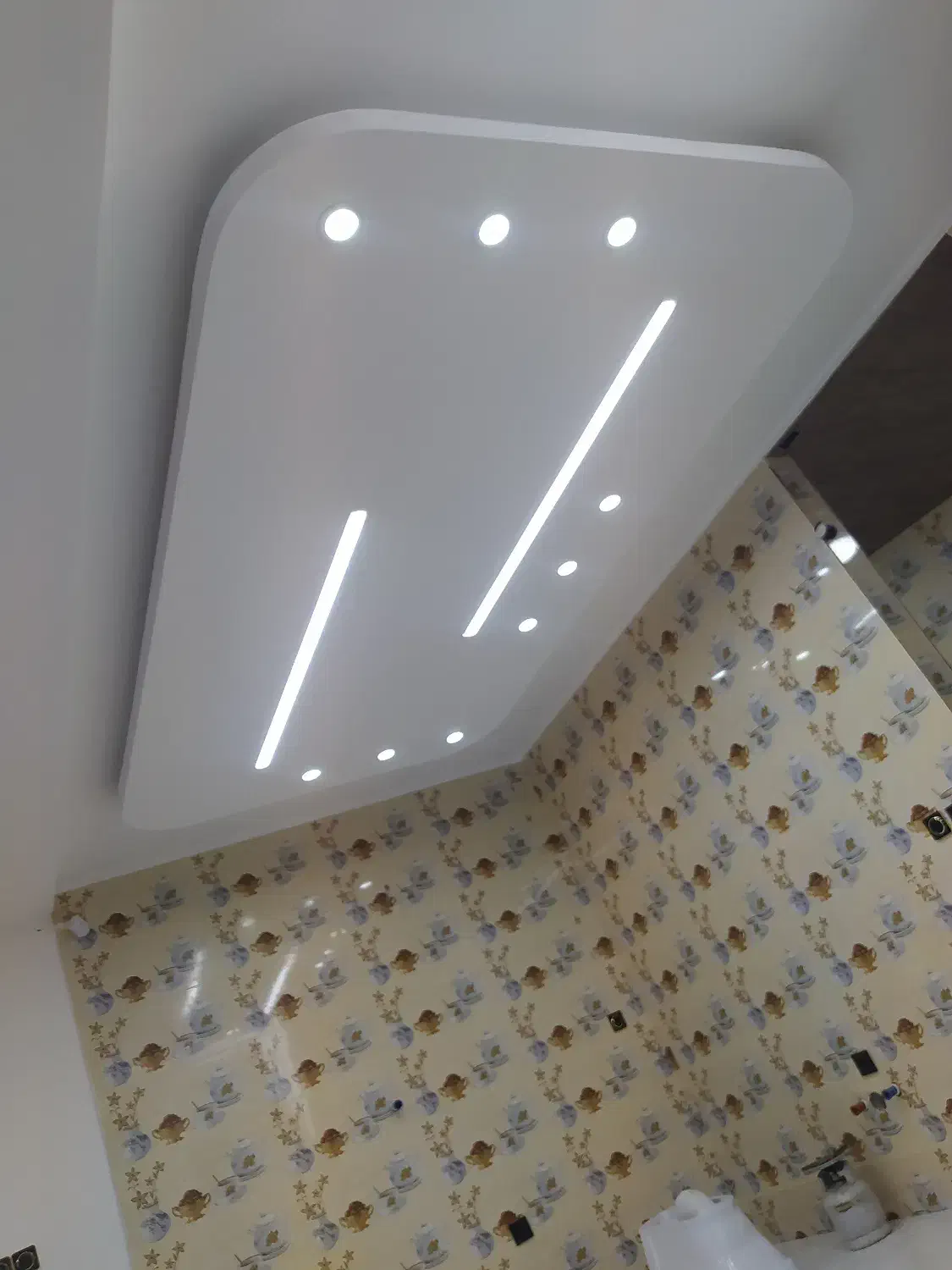 برقکشی ساختمان|خدمات پیشه و مهارت|کاشان, آیت الله سعیدی|دیوار