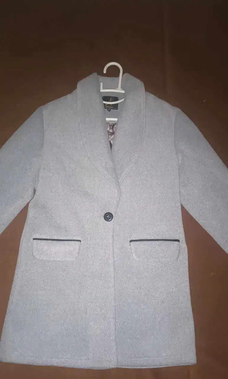 پالتو نو نو|لباس|فرخ‌شهر, |دیوار