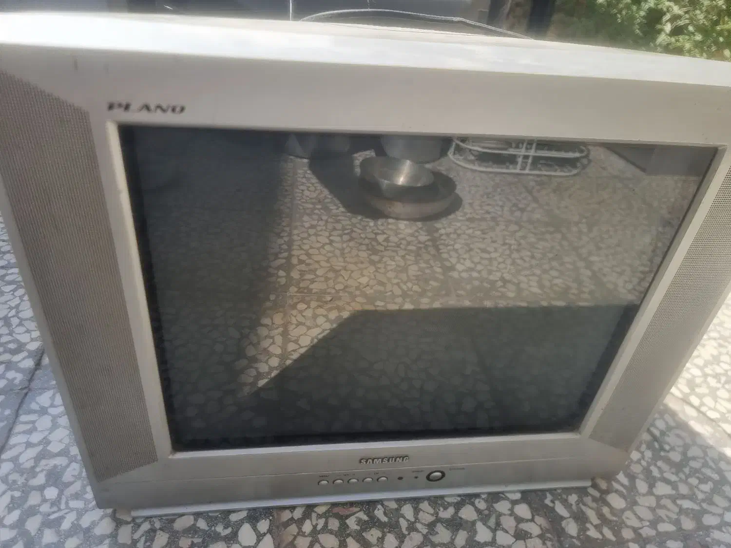 دو عدد تلویزون سالم و تمیز درجه ۱|تلویزیون و پروژکتور|کاشان, فاز ۲ ناجی آباد|دیوار