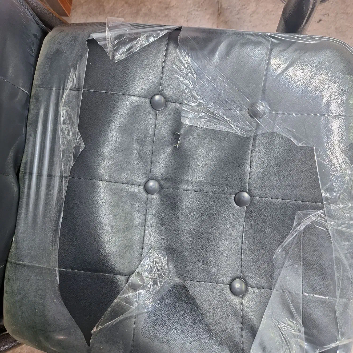 صندلی انتظار|صندلی و نیمکت|دزفول, |دیوار