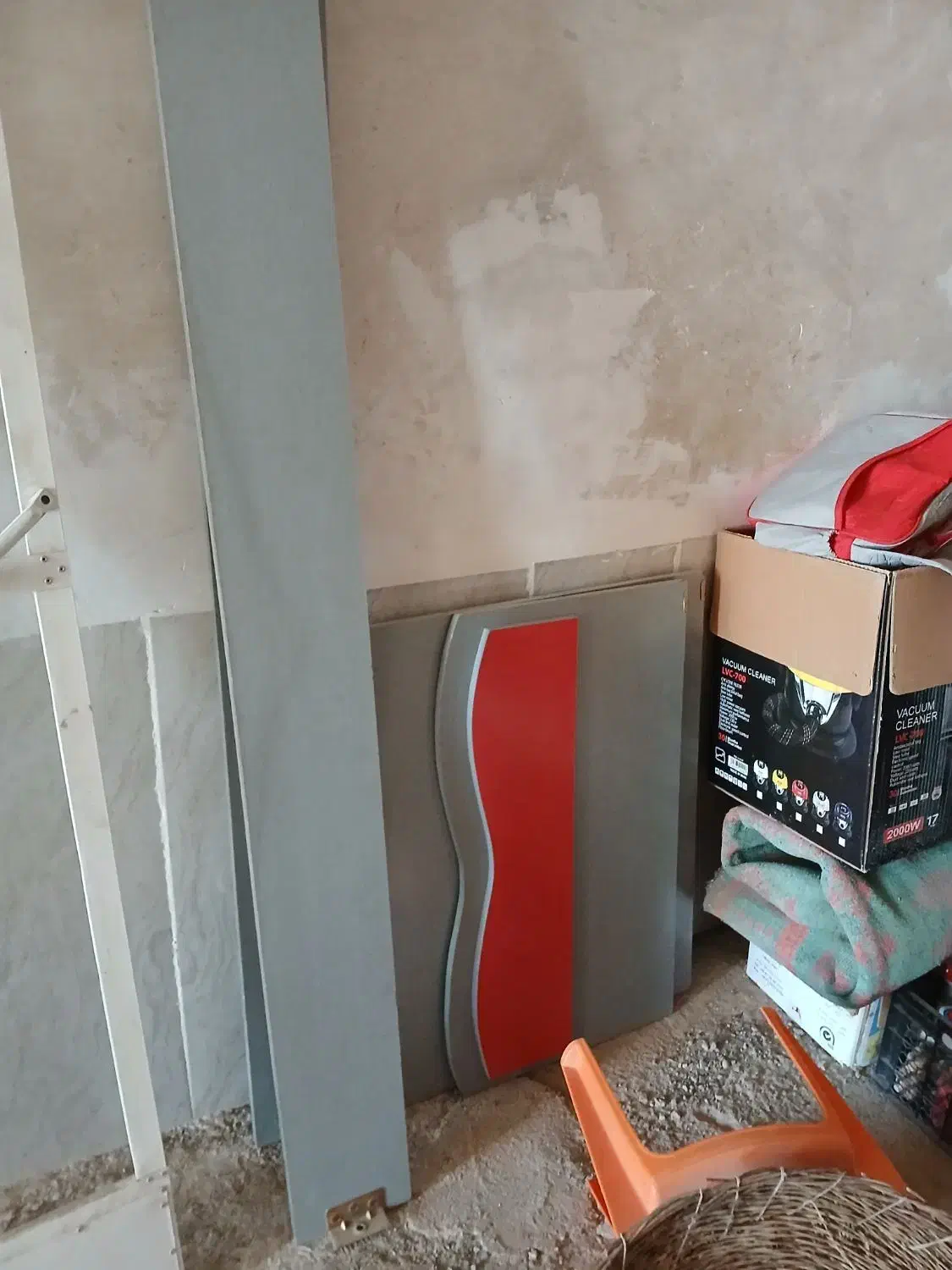 تلویزیون وسایل دیگه|تلویزیون و پروژکتور|قائن, |دیوار