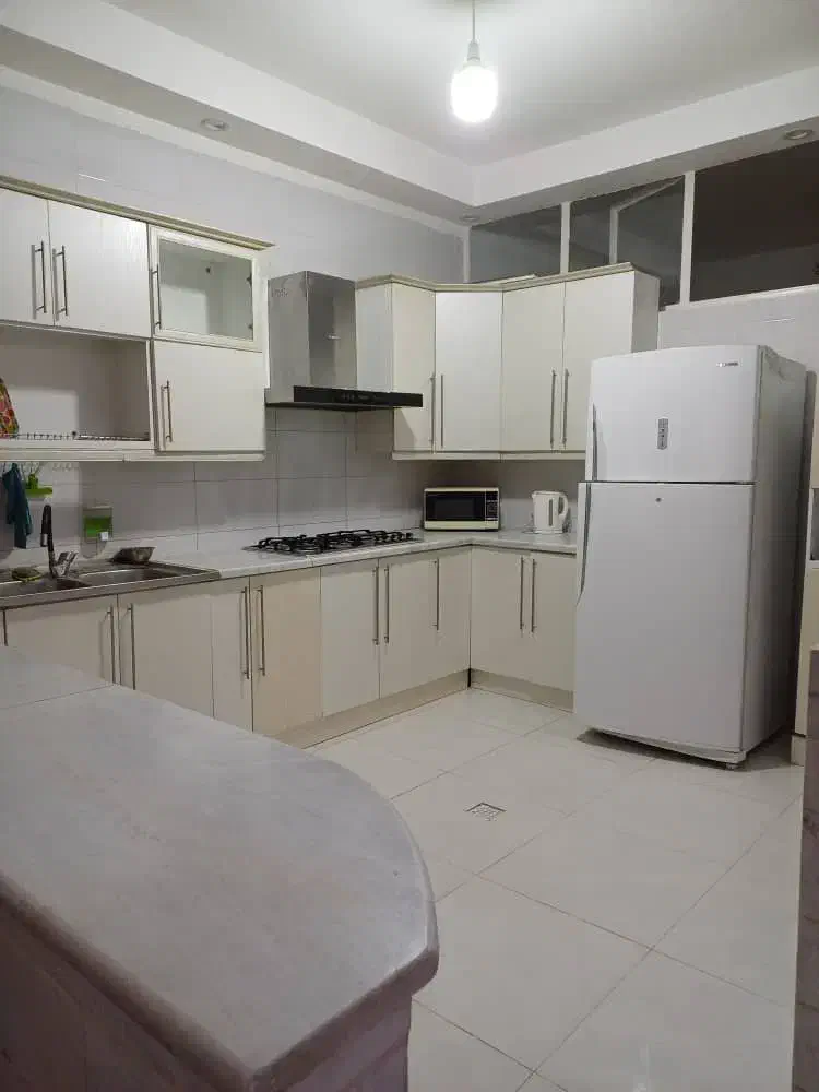 طبقه کامل|اجارهٔ کوتاهمدت آپارتمان و سوئیت|قم, بلوار امین و ساحلی|دیوار