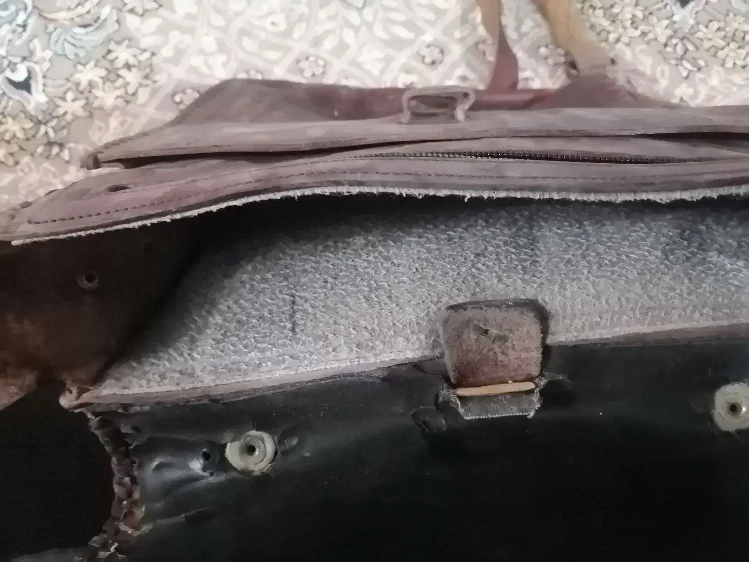 کیف دوشی مردانه|کیف، کفش، کمربند|اصفهان, نقش جهان|دیوار