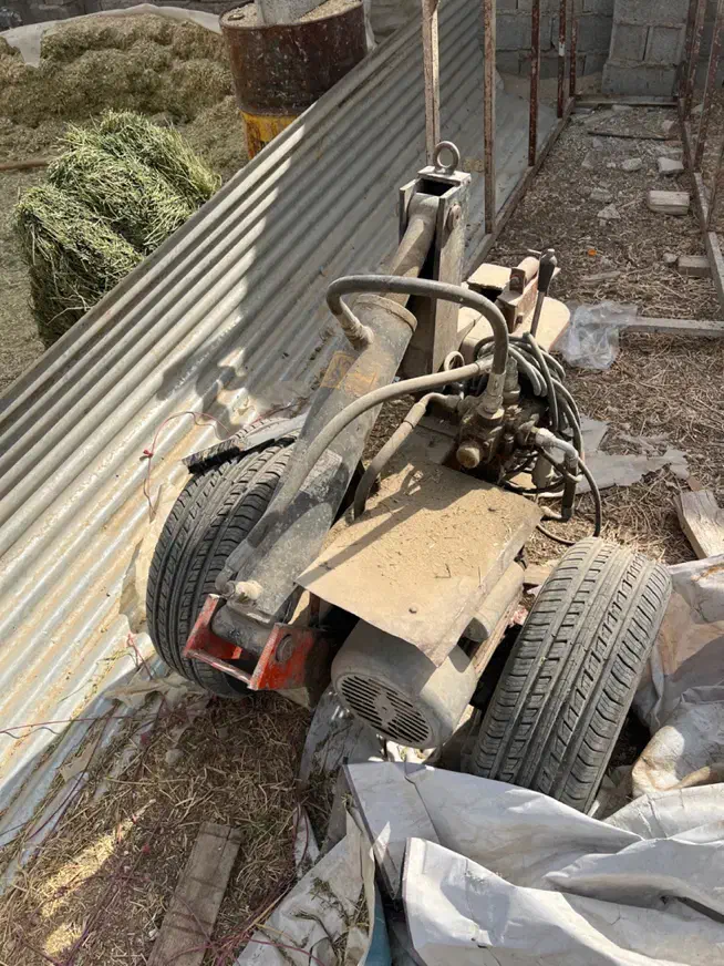 فروش قیچی وخمکن میلگرد|ماشین‌آلات صنعتی|شیراز, گچی|دیوار