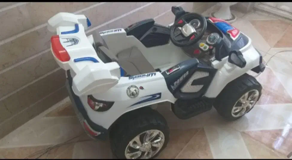 ماشین شارژی دو موتوره|اسباببازی بچه|رفسنجان, |دیوار