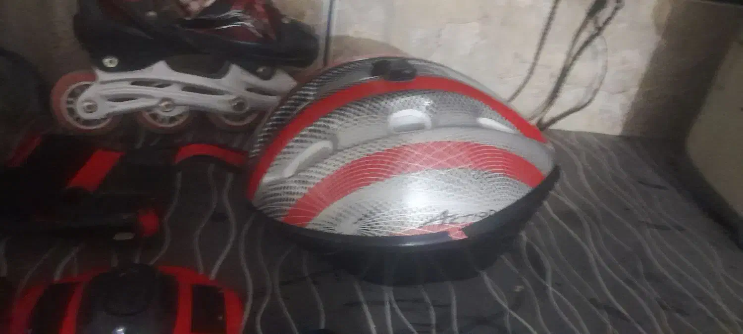 اسکیت کشویی از۴سال تا۹سال اندازست|دوچرخه، اسکیت، اسکوتر|گرگان, |دیوار