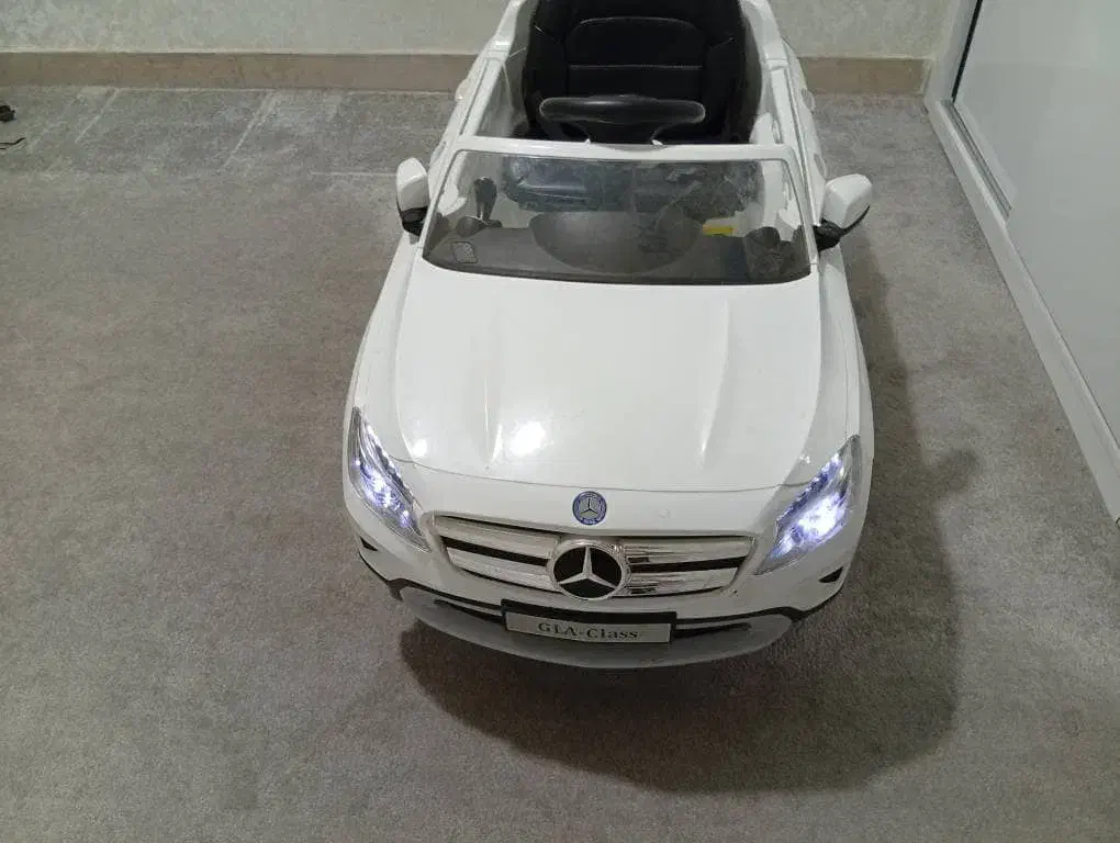 بنز سفید ماشین شارژی|اسباب‌‌بازی|تهران, مینای شمالی (مخبر)|دیوار