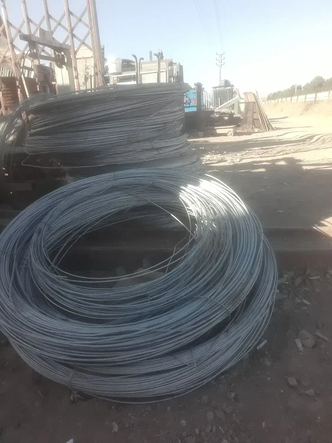 سیم مفتول سفید به ابعاد ۳ودونیمس|ابزارآلات|ابهر, |دیوار