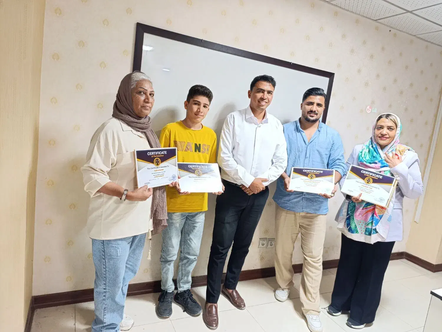 آخرین دوره حضوری کسب درآمد از هوش مصنوعی با موبایل|خدمات آموزشی|بندرعباس, |دیوار