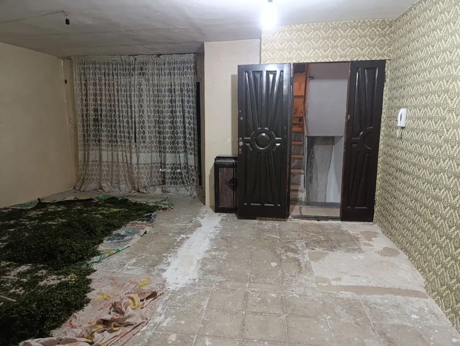 واحداجاره ای دارای کابینت وگازصفحه ای کاغذدیواری|اجارهٔ آپارتمان|گلستان (تهران), |دیوار