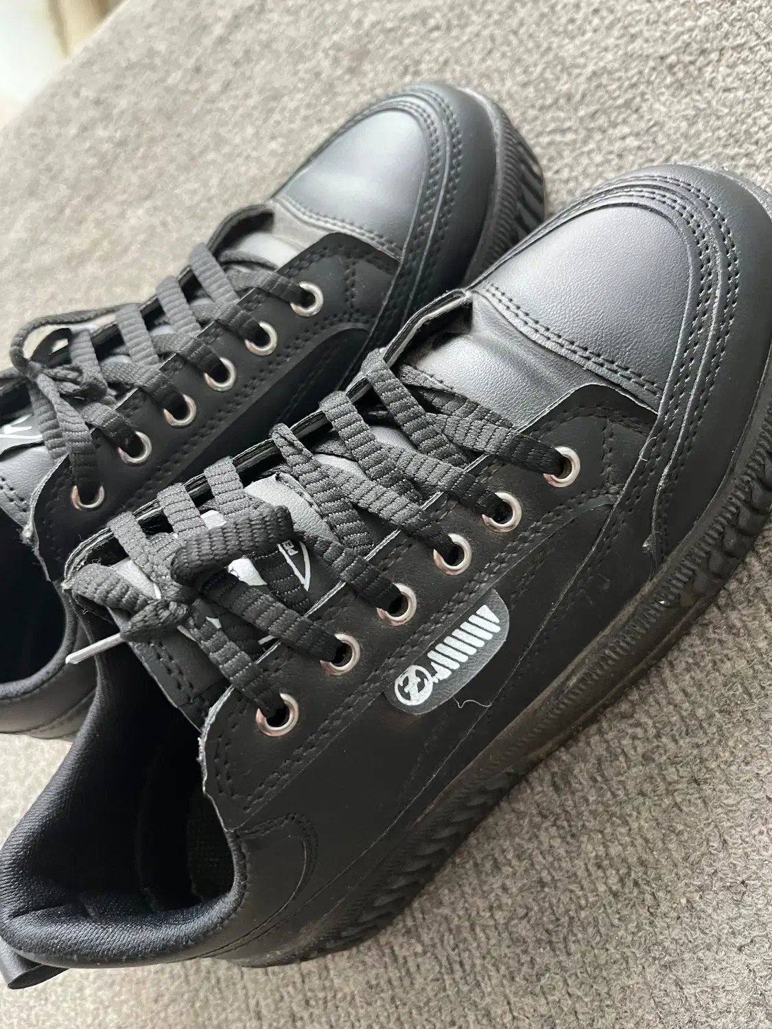 کفش ونس|کیف، کفش، کمربند|تربت جام, فاز ۲ فرهنگیان|دیوار