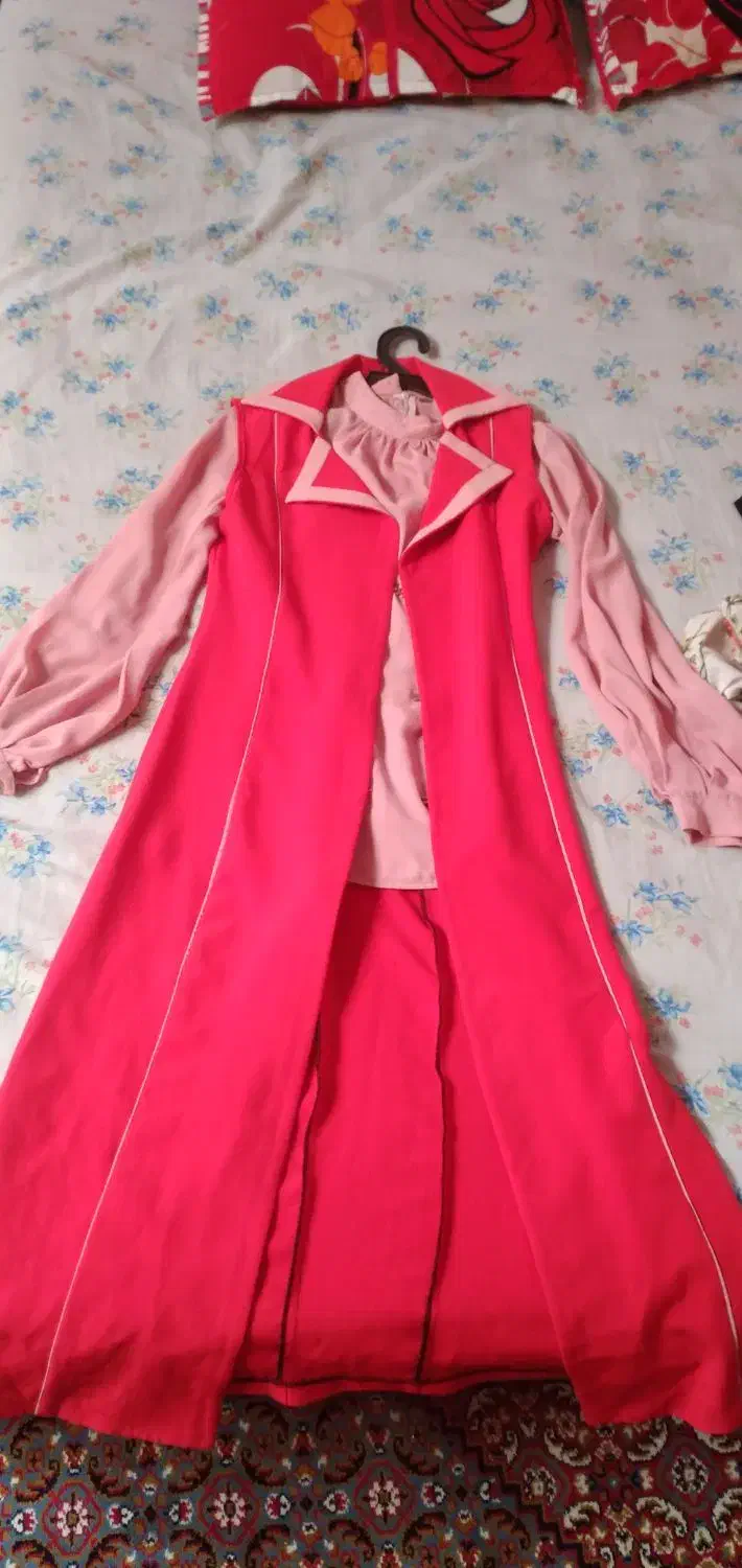 شومیز|لباس|میانه, |دیوار