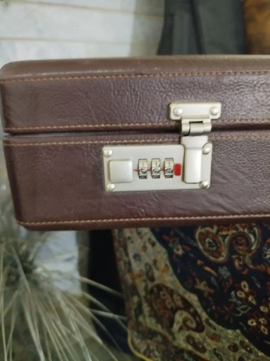 سنتور سنایی|سازهای سنتی|ملایر, |دیوار