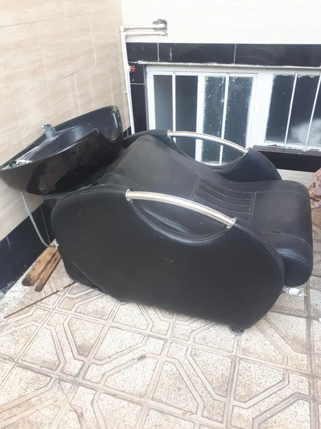 سرشور|آرایشگاه و سالنهای زیبایی|منجیل, |دیوار