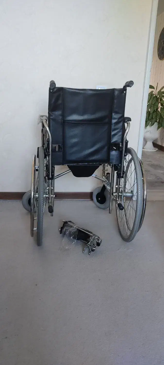 ویلچر لگن دار و حمامی|آرایشی، بهداشتی، درمانی|کرمانشاه, |دیوار