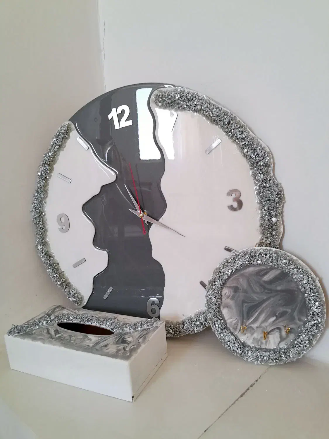 ساعت رزینی جدید|ساعت دیواری و تزئینی|کرمانشاه, |دیوار