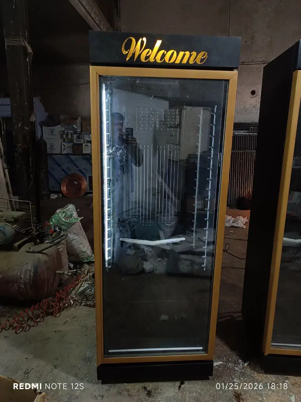 با ۱۵ تومن پیش صاحب یخچال ایستاده شوید|فروشگاه و مغازه|بیرجند, |دیوار