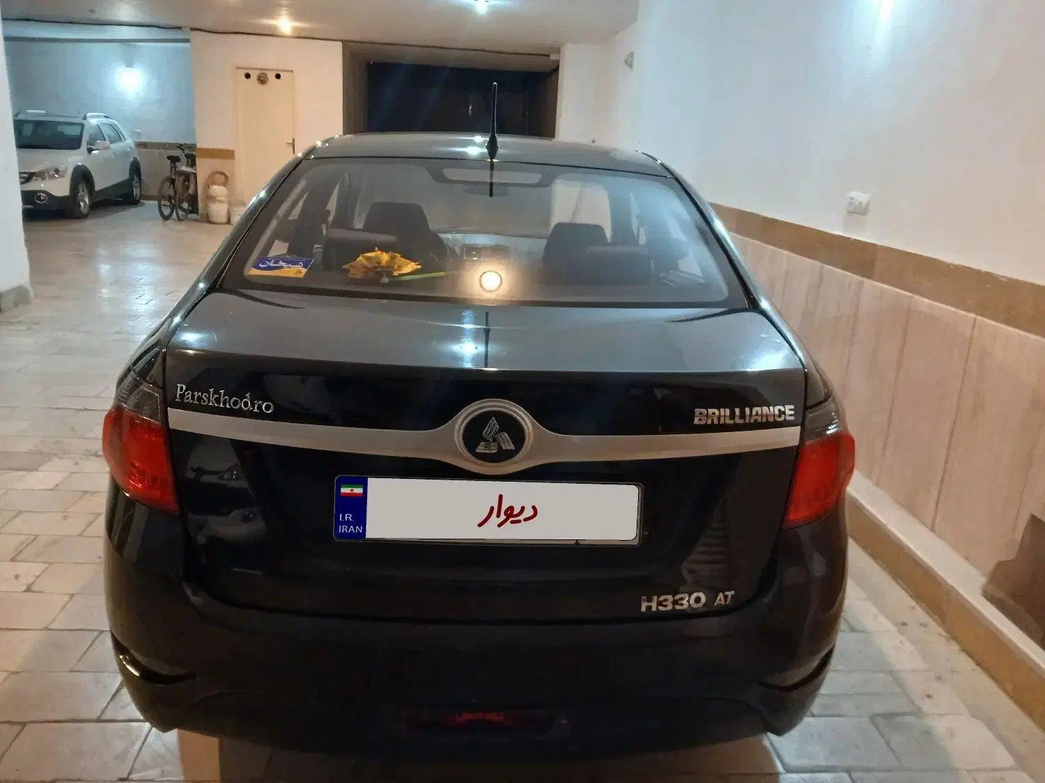 برلیانس ۳۳۰ مدل ۹۶ اتوماتیک|خودرو سواری و وانت|اصفهان, بهار آزادی|دیوار