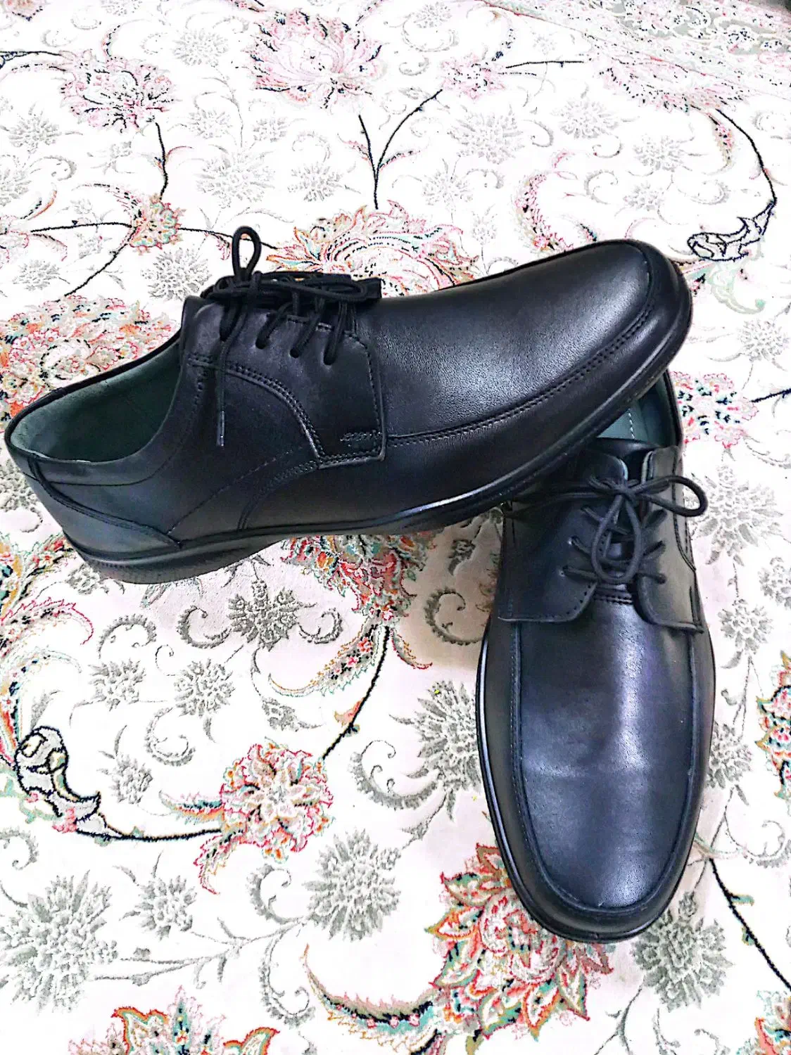 کفش بندی و بی بند|کیف، کفش، کمربند|قم, طلاب غیر ایرانی|دیوار