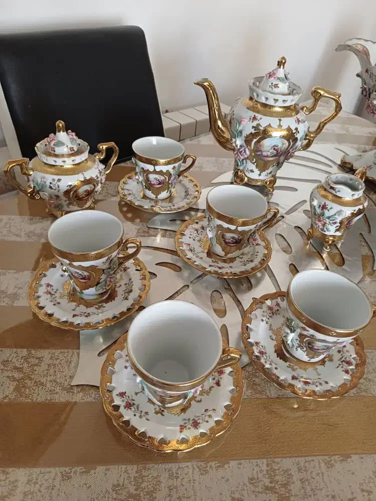 سرویس چای خوری گل برجسته /لبه طلایی|ظروف سرو و پذیرایی|قدس, شهرک فرزان|دیوار