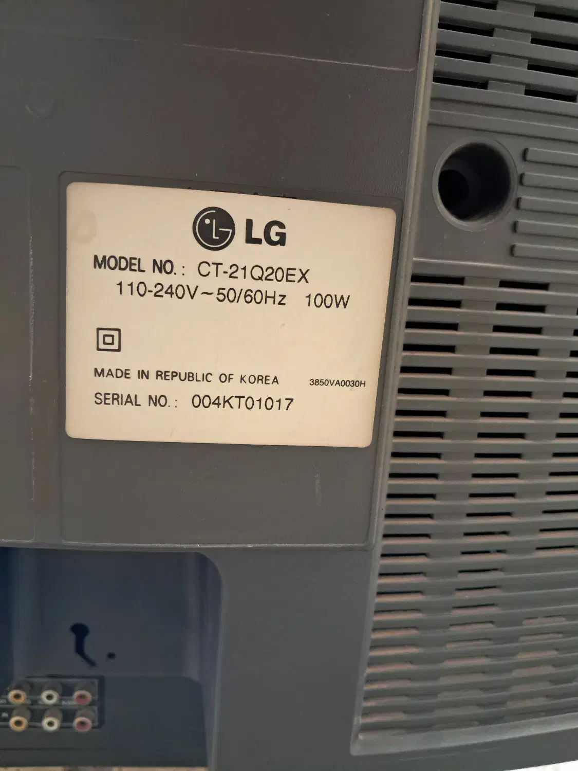 تلویزیون ۲۱ اینچ کره ای سالم|تلویزیون و پروژکتور|شهرکرد, |دیوار