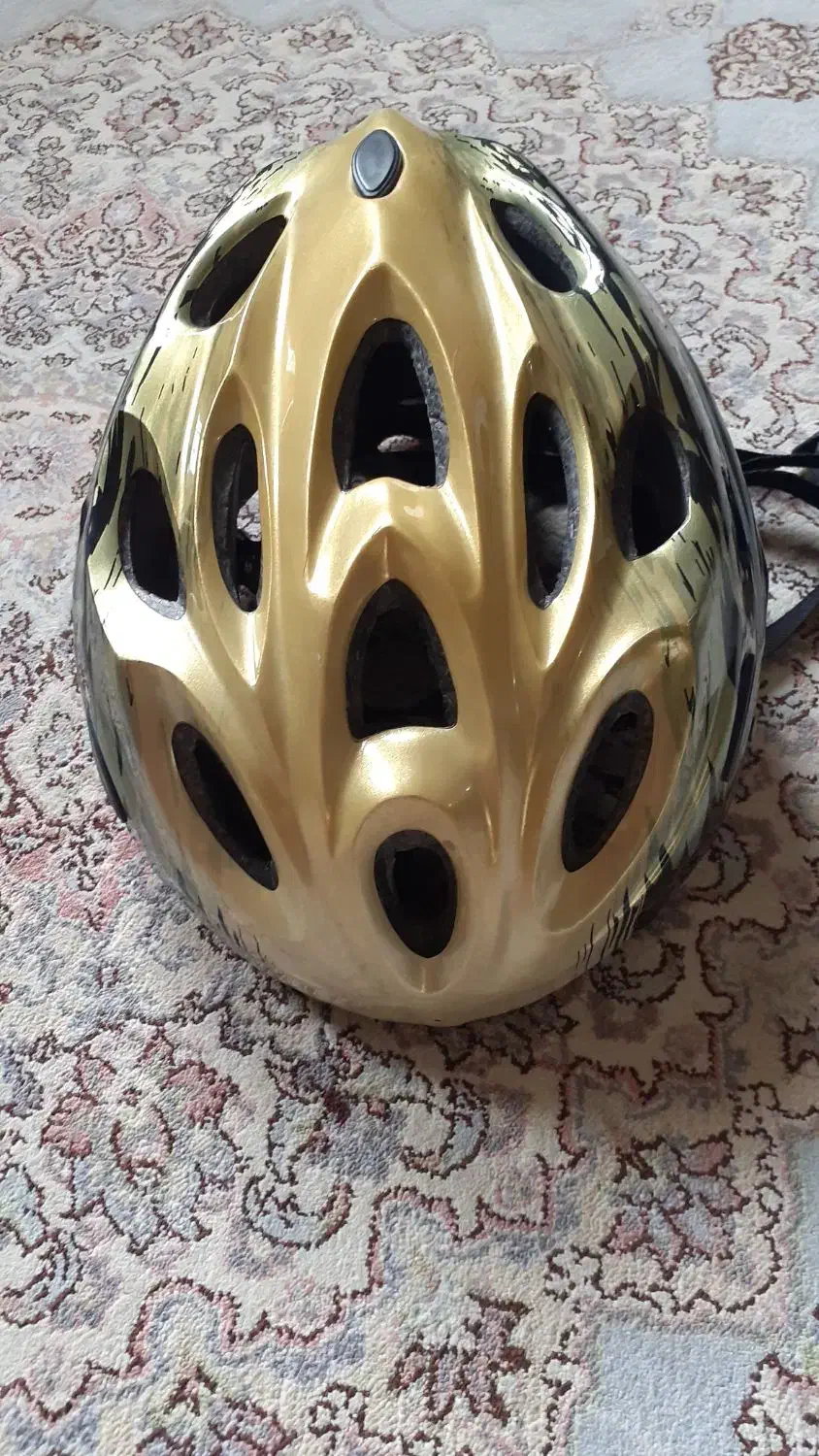 کلاه دوچرخه و اسکیت|دوچرخه، اسکیت، اسکوتر|پرند, فاز ۲|دیوار