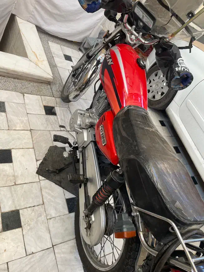 هندا ۱۵۰|موتورسیکلت|قم, لسانی|دیوار