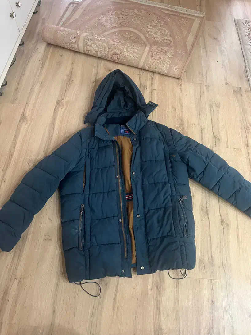 کاپشن سایز بزرگ|لباس|هشتگرد, شهرک مهستان ۲|دیوار