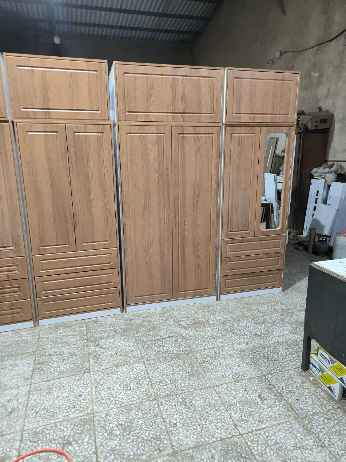 دیواری کمد|جاکفشی، کمد، دراور|قم, قلعه صدری|دیوار