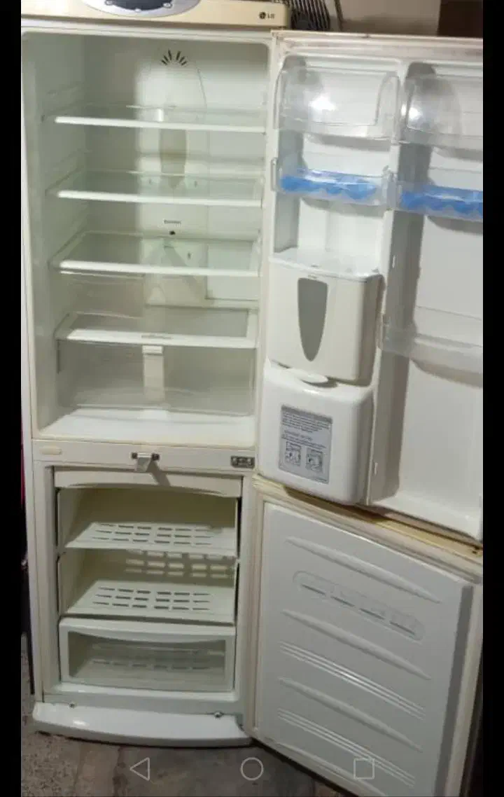 یخچال فریزر کاملا سالمLG کره ای اصل|یخچال و فریزر|شیراز, شهرک مطهری|دیوار