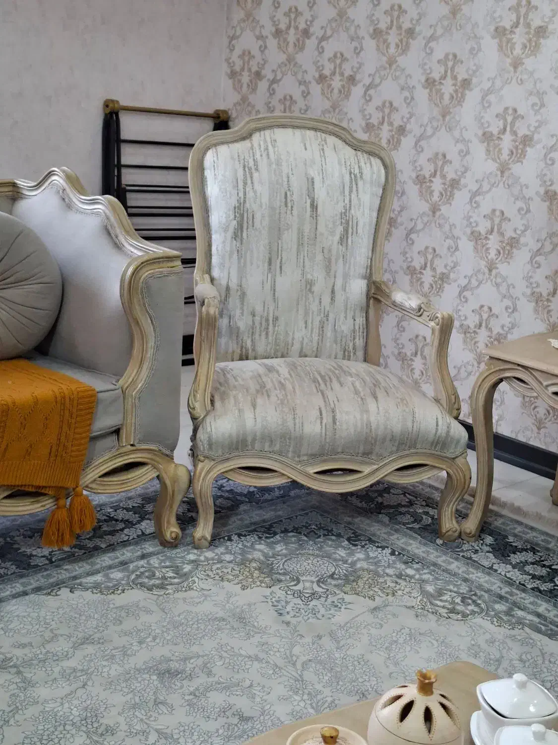 مبل کلاسیک|مبلمان خانگی و میز عسلی|اهواز, امانیه|دیوار