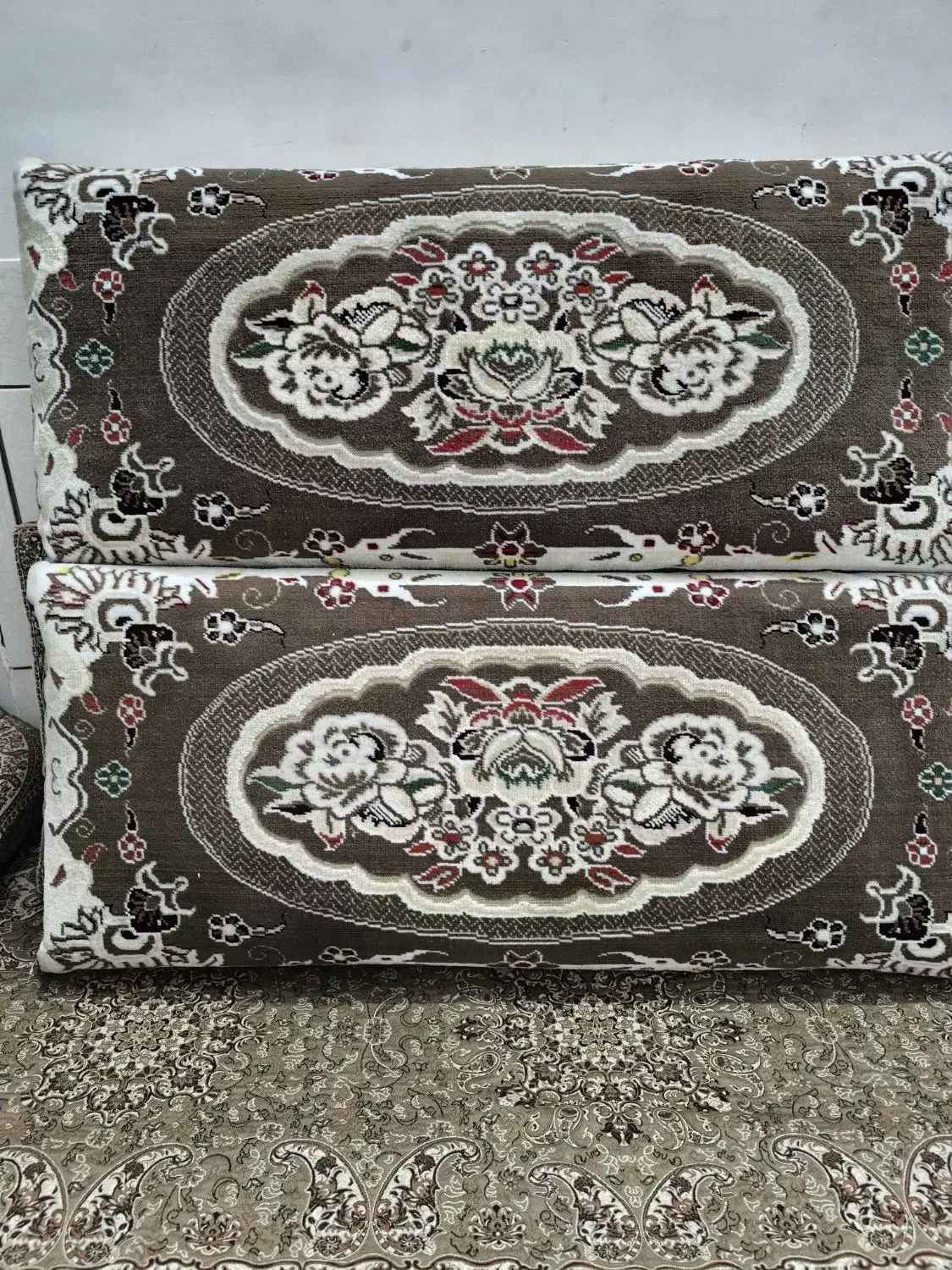 دو جفت پشتی ۴عدد|پشتی|کاشمر, |دیوار