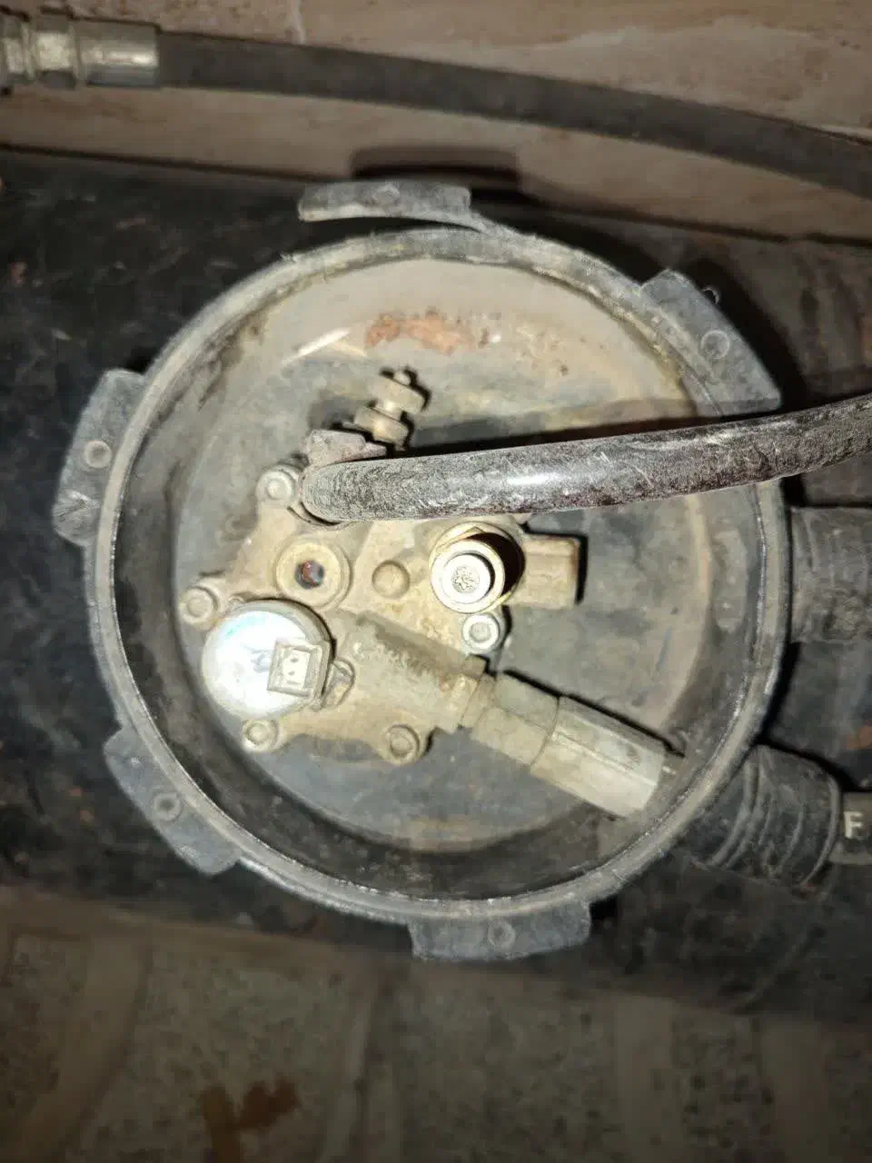 مخزن گازال پی جی سالم 60کیلو پرایدی|قطعات یدکی و لوازم جانبی|قرچک, باقرآباد|دیوار