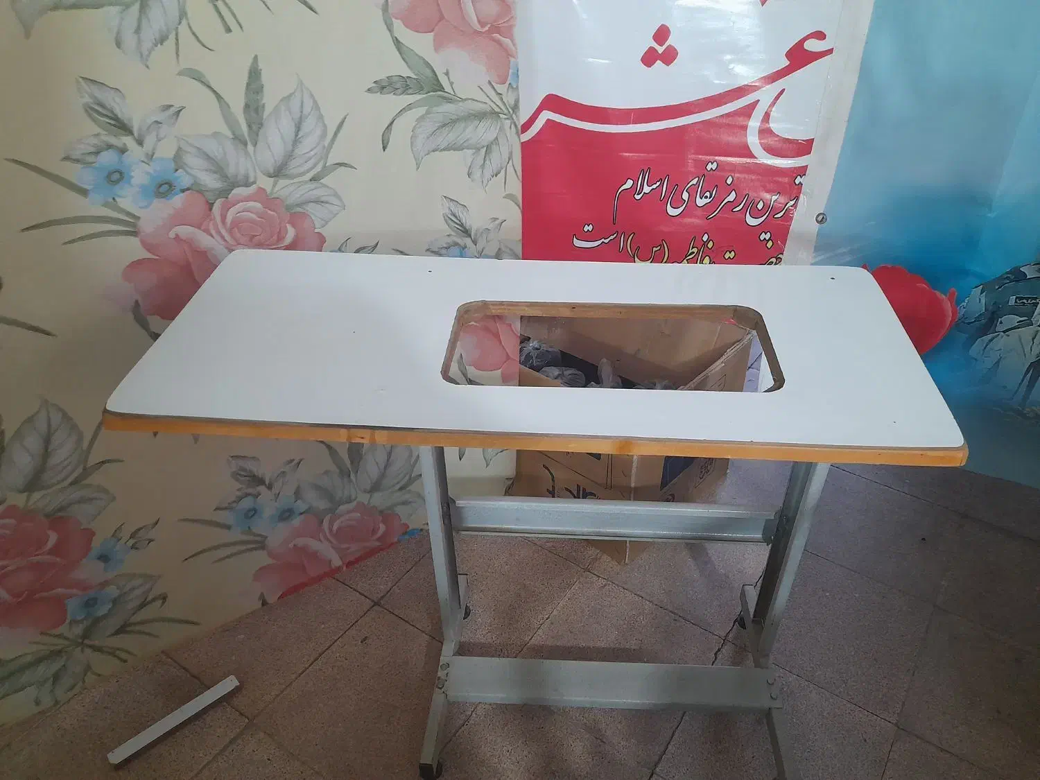 میز چرخ خیاطی|چرخ خیاطی و ریسندگی|تبریز, |دیوار