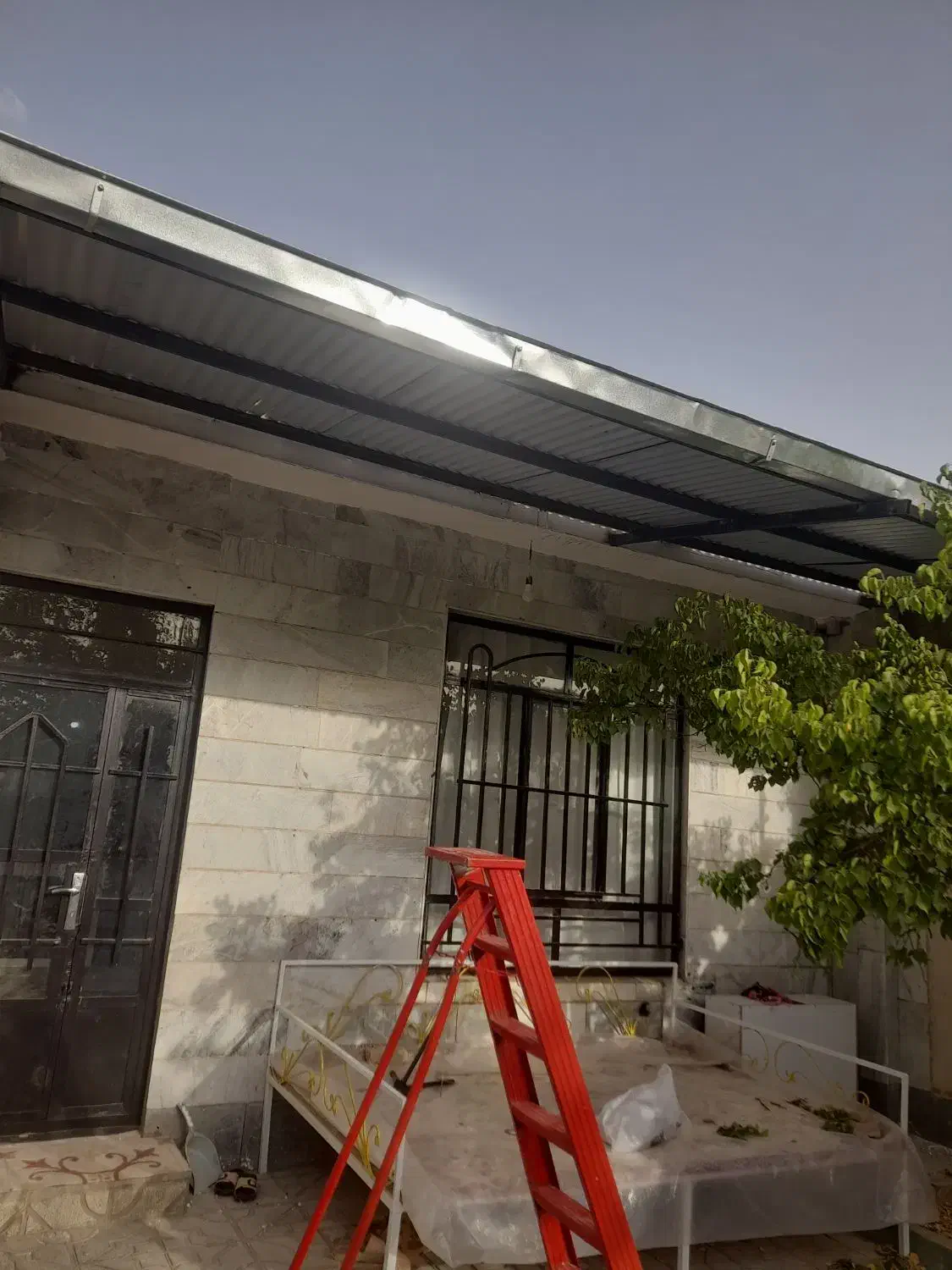 جوشکاری سیار نصب ایرانیت تابلو اسکلت و خوردکاری|خدمات پیشه و مهارت|قوچان, |دیوار