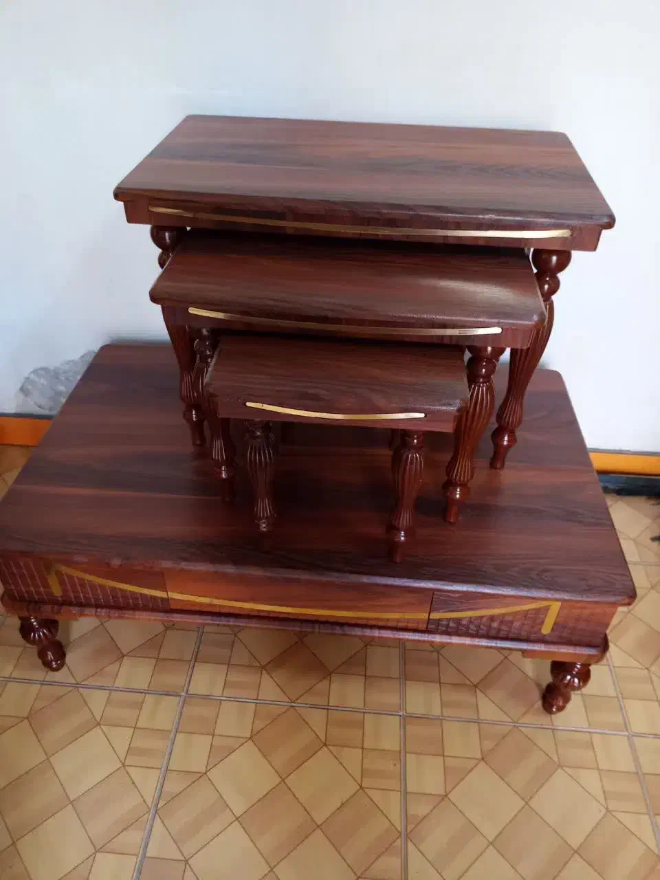 جلو مبلی وعسلی|مبلمان خانگی و میز عسلی|کاشان, شهرک صنعتی کویر|دیوار