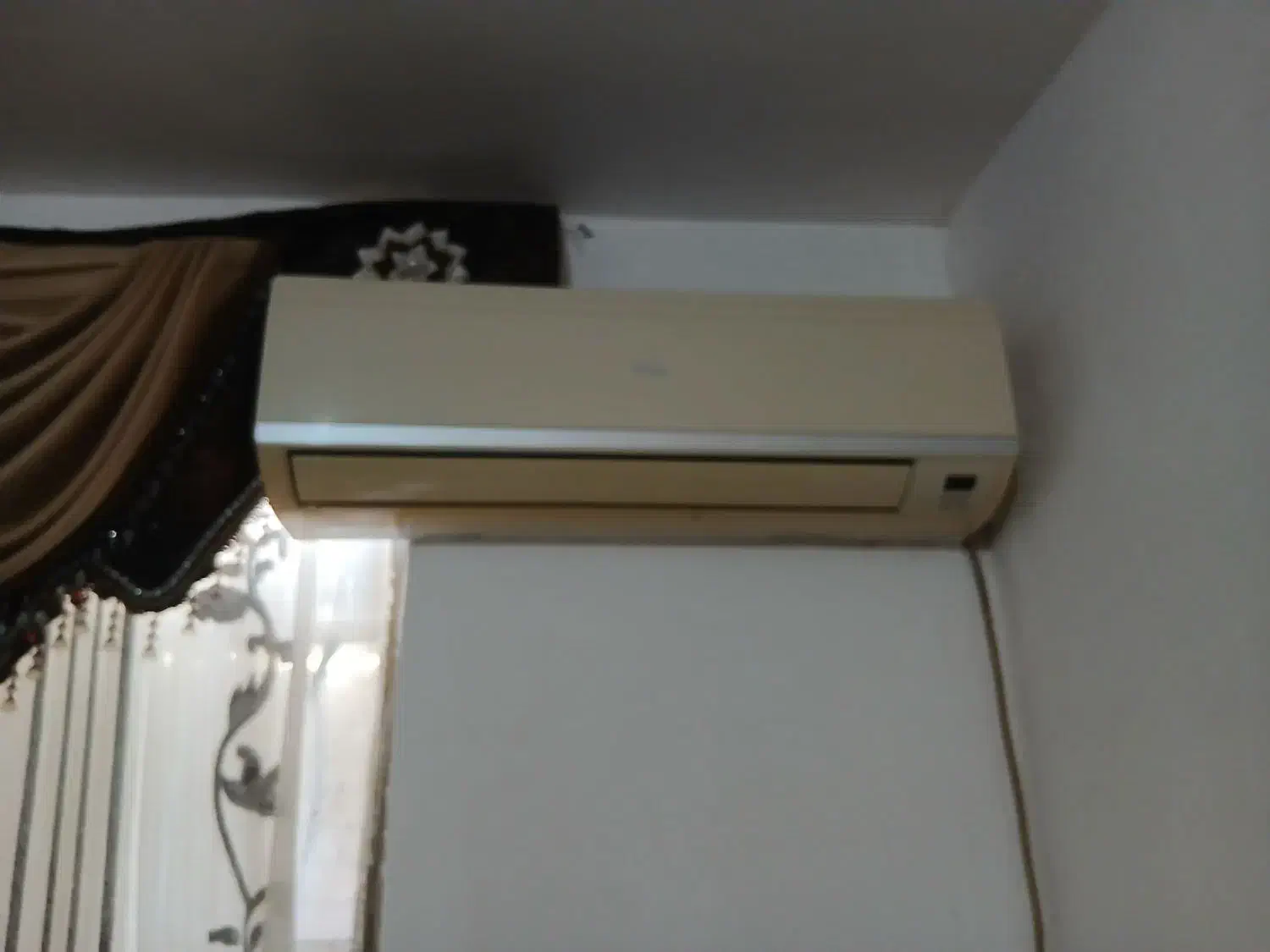 کولراسپیلت|کولر گازی و فن‌کوئل|گنبد کاووس, |دیوار