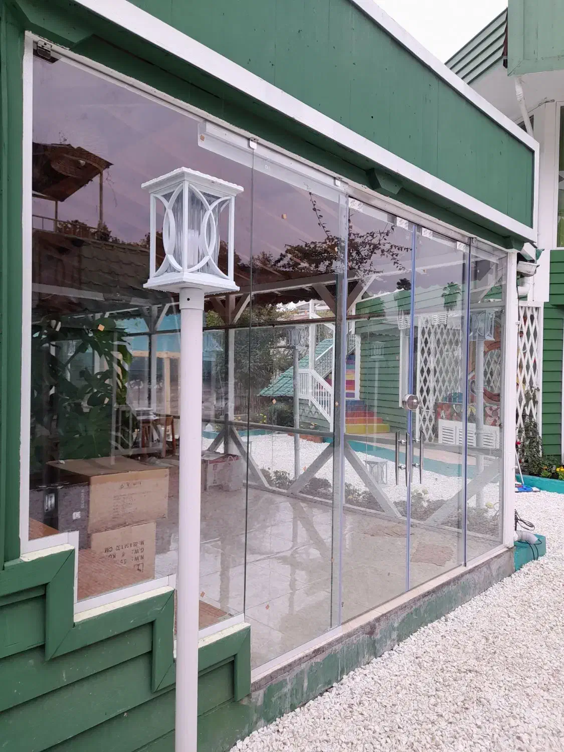 تهیه و نصب شیشه سکوریت|خدمات پیشه و مهارت|رشت, چمارسرا|دیوار