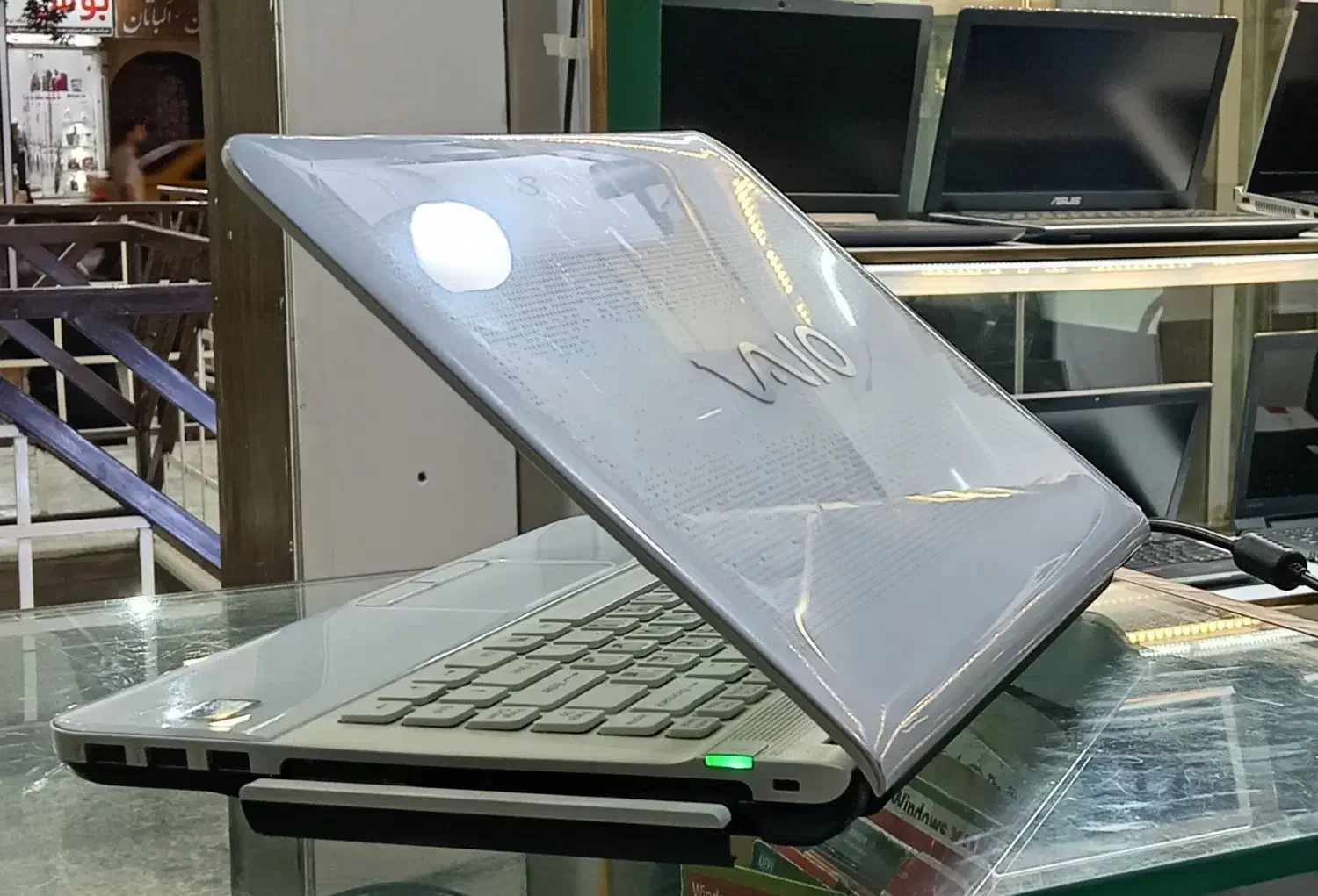 loptop  شیشه ای  sony|رایانه همراه|همدان, |دیوار