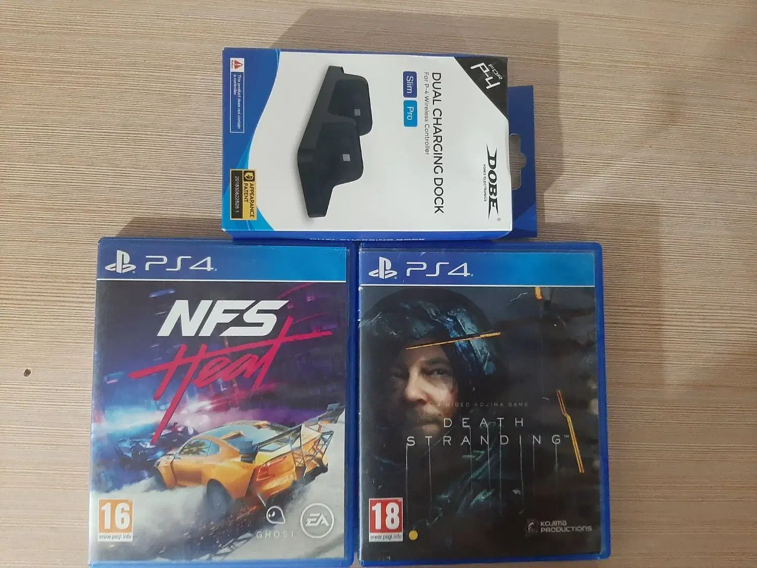 بازی ps4 ، پلی استیشن ۴ و پایه شارژر|کنسول، بازی ویدئویی و آنلاین|خرمآباد, |دیوار