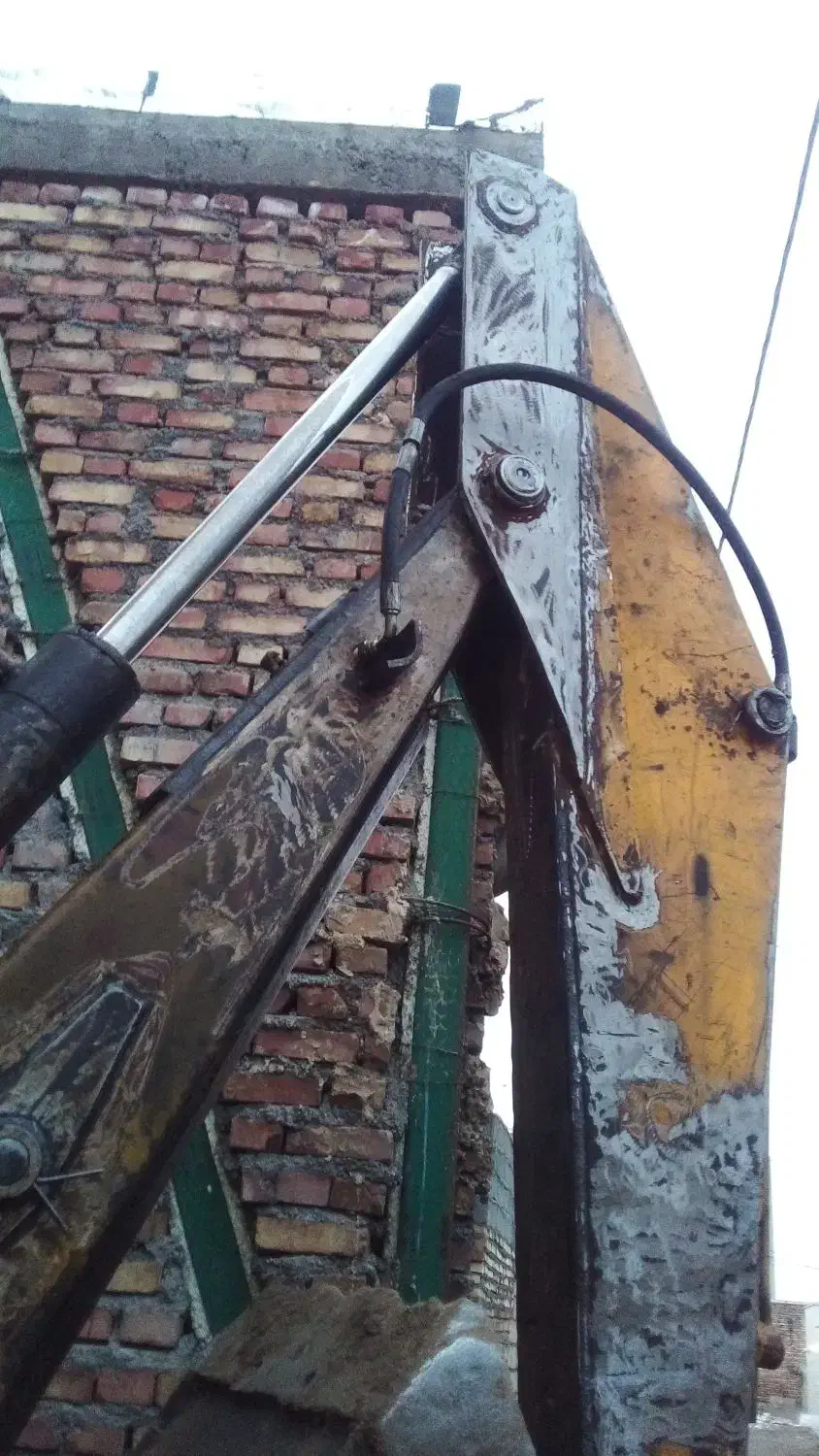 بیل بهکو|خودرو سنگین|خوی, |دیوار