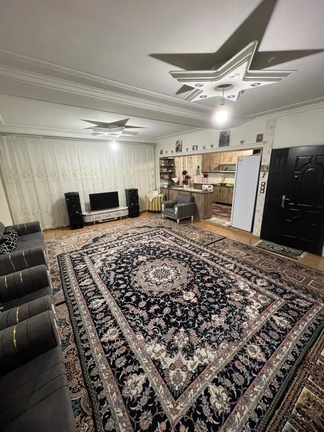 ۹۲ متری تک واحدی/فاز ۲|فروش آپارتمان|آبیک, |دیوار