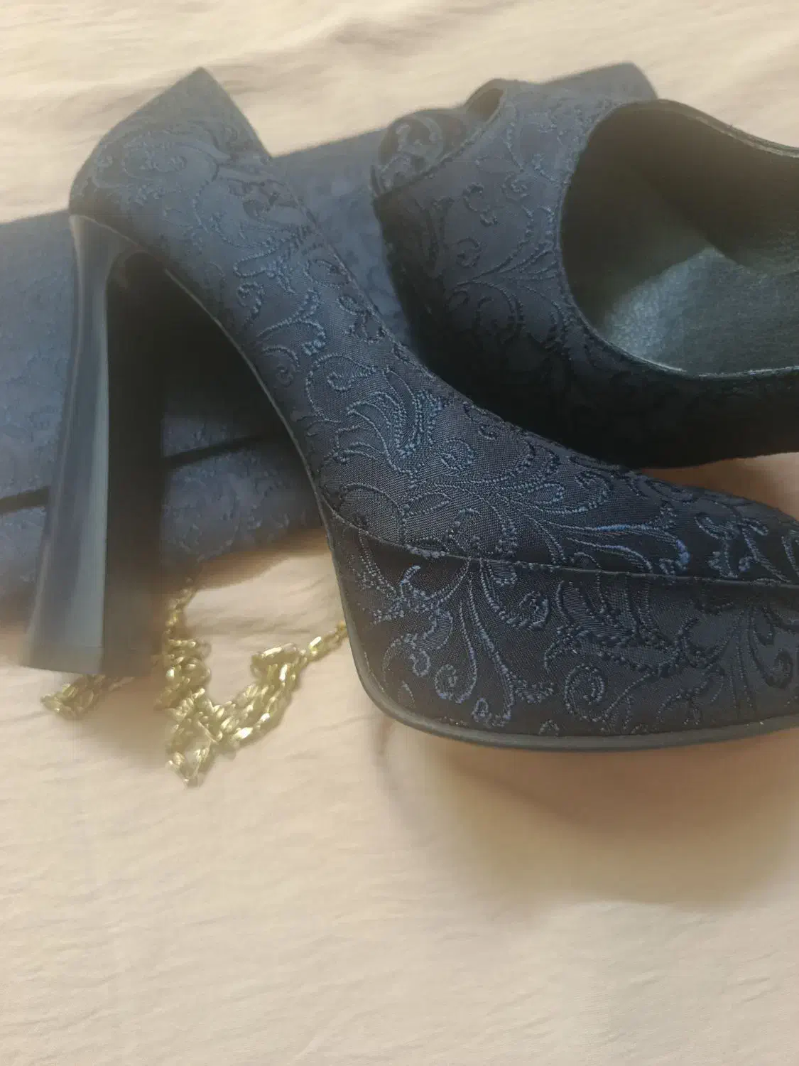 یک جفت کیف و کفش سرمه ای ساسز36|کیف، کفش، کمربند|سمنان, |دیوار