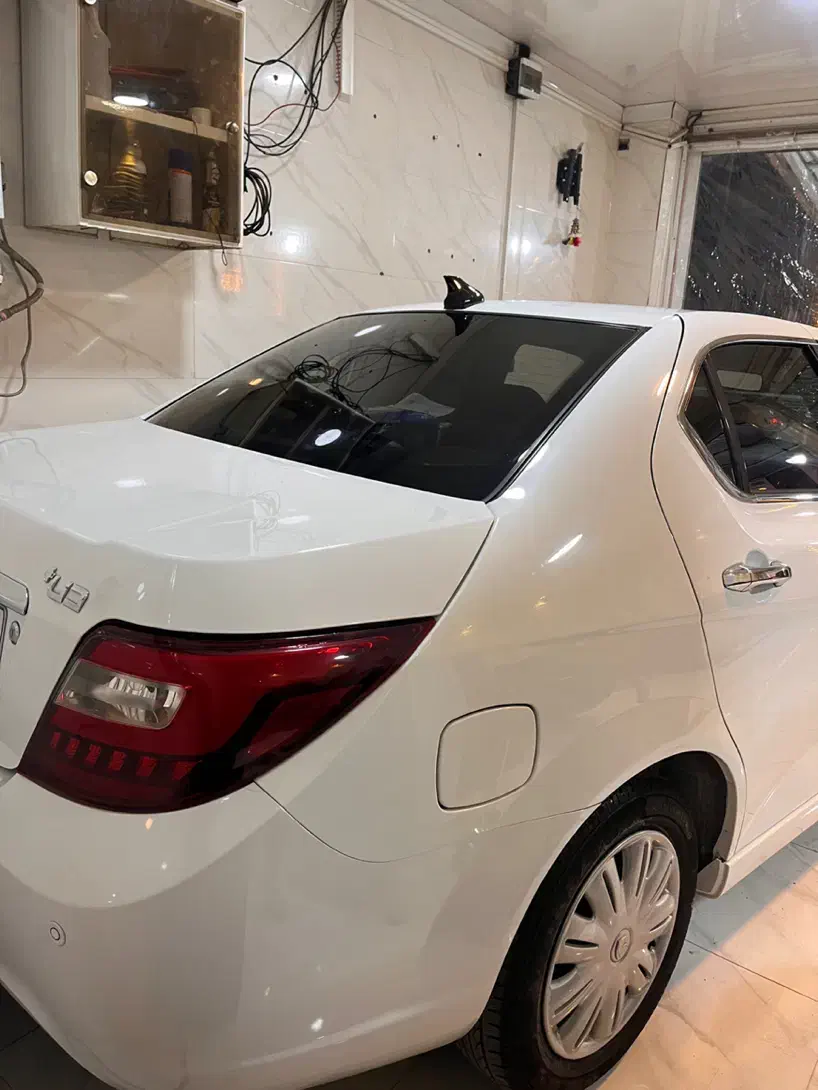 دنا پلاس1402|خودرو سواری و وانت|بروجن, |دیوار