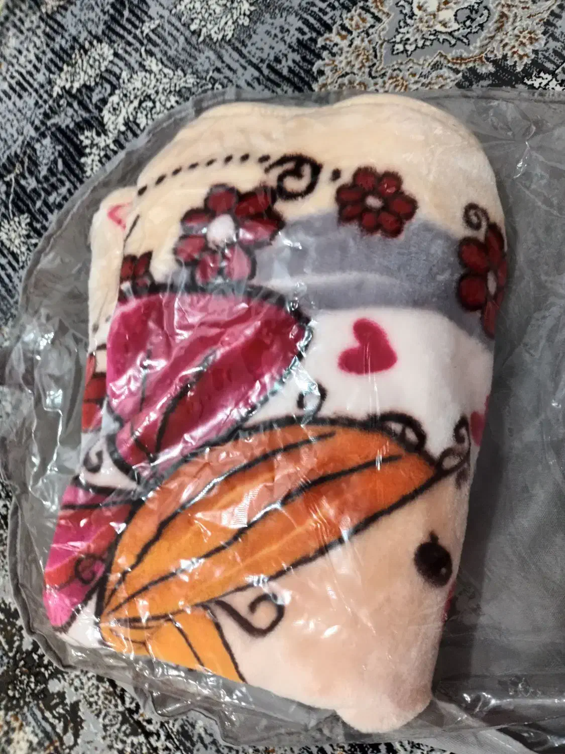 سیسمونی|کفش و لباس بچه|رشت, یخسازی|دیوار