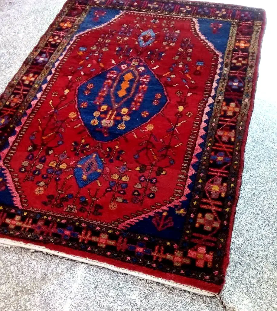 انواع قالیچه نهاوند و قشقایی عتیقه|فرش|قم, باغ کرباسی|دیوار