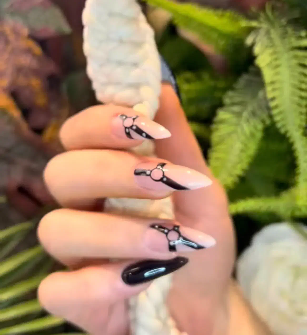 کاشت ناخن با متریال روسی تخفیف به مدت محدود|خدمات آرایشگری و زیبایی|شاهین‌شهر, حافظ شمالی|دیوار