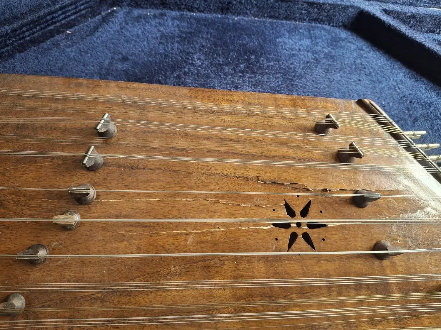 سنتور باکیف بامهر استاد پارسا|سازهای سنتی|بروجرد, |دیوار